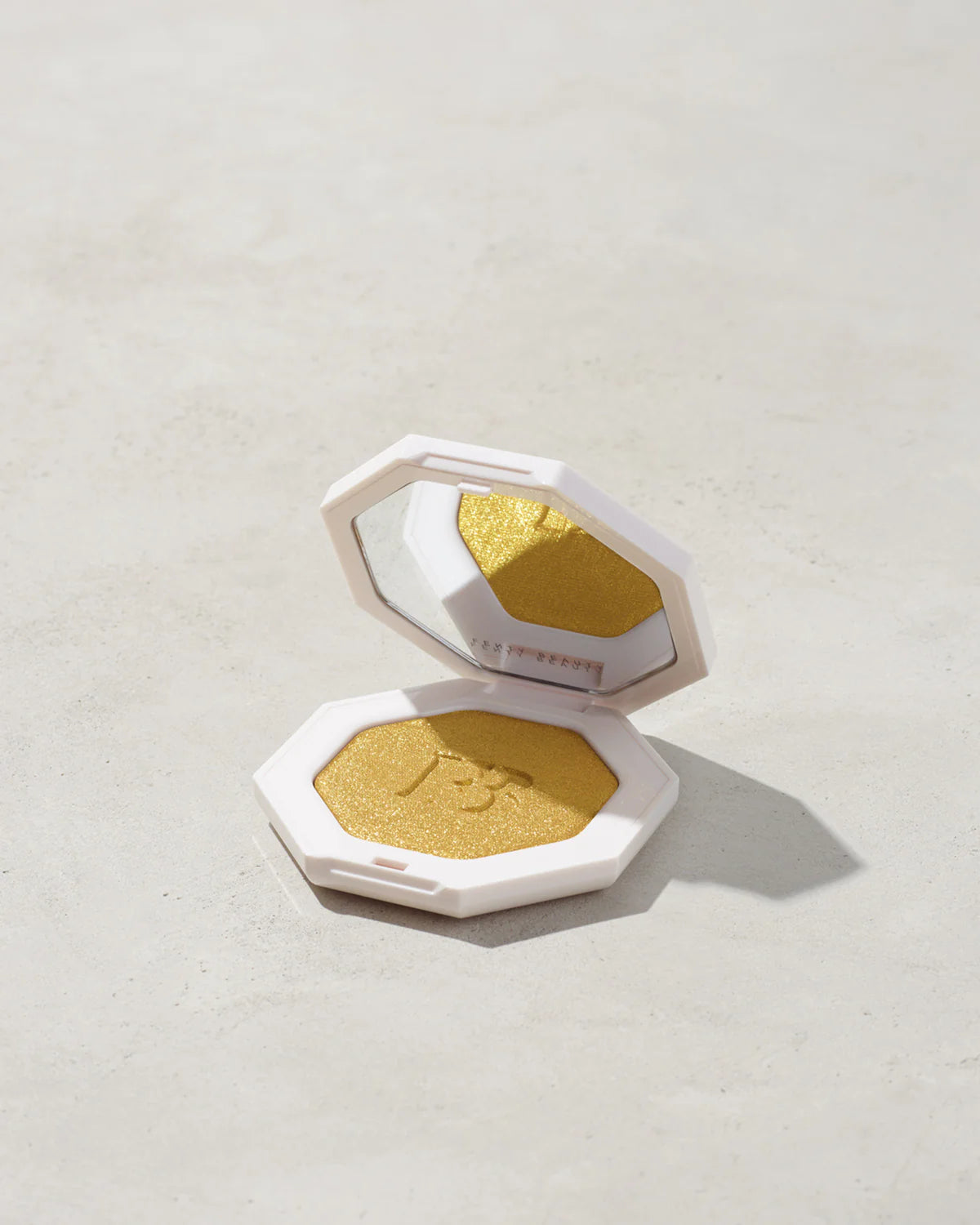 Fenty Beauty キラワット フリースタイル ハイライター