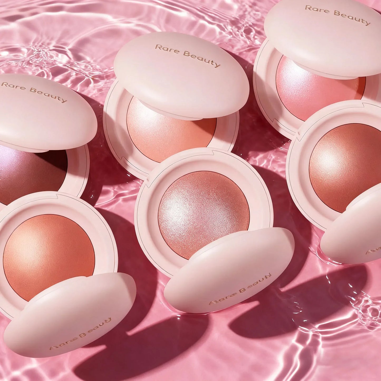 Rare Beauty ソフトピンチ ルミナス パウダーブラッシュ