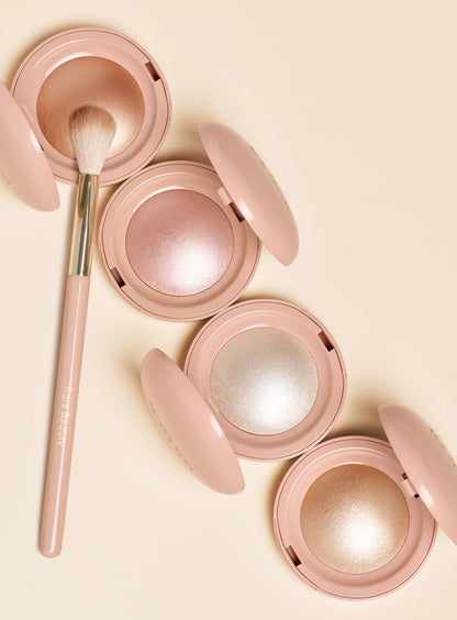 Rare Beauty ポジティブ ライト シルキー タッチ ハイライター