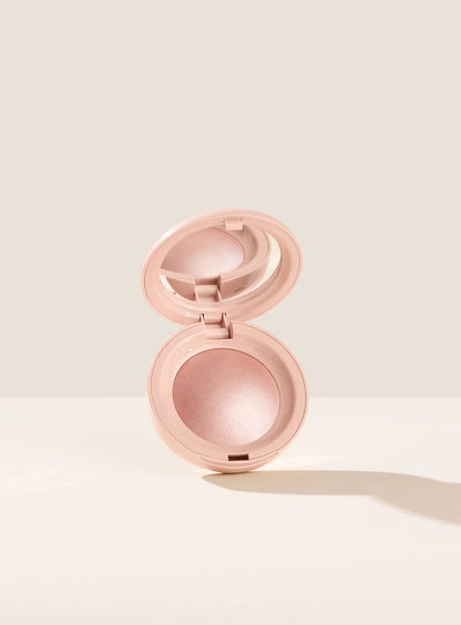 Rare Beauty ポジティブ ライト シルキー タッチ ハイライター